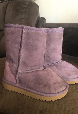 UGGS size 8 kids
