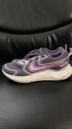 Nike size 5Y