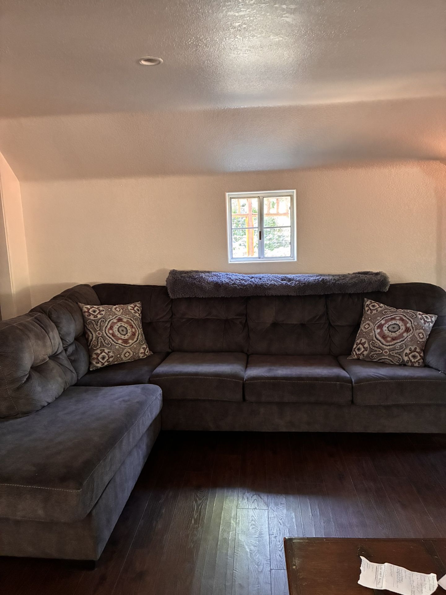 Very nice couch