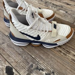 LeBron “Medicine Ball” Nike’s