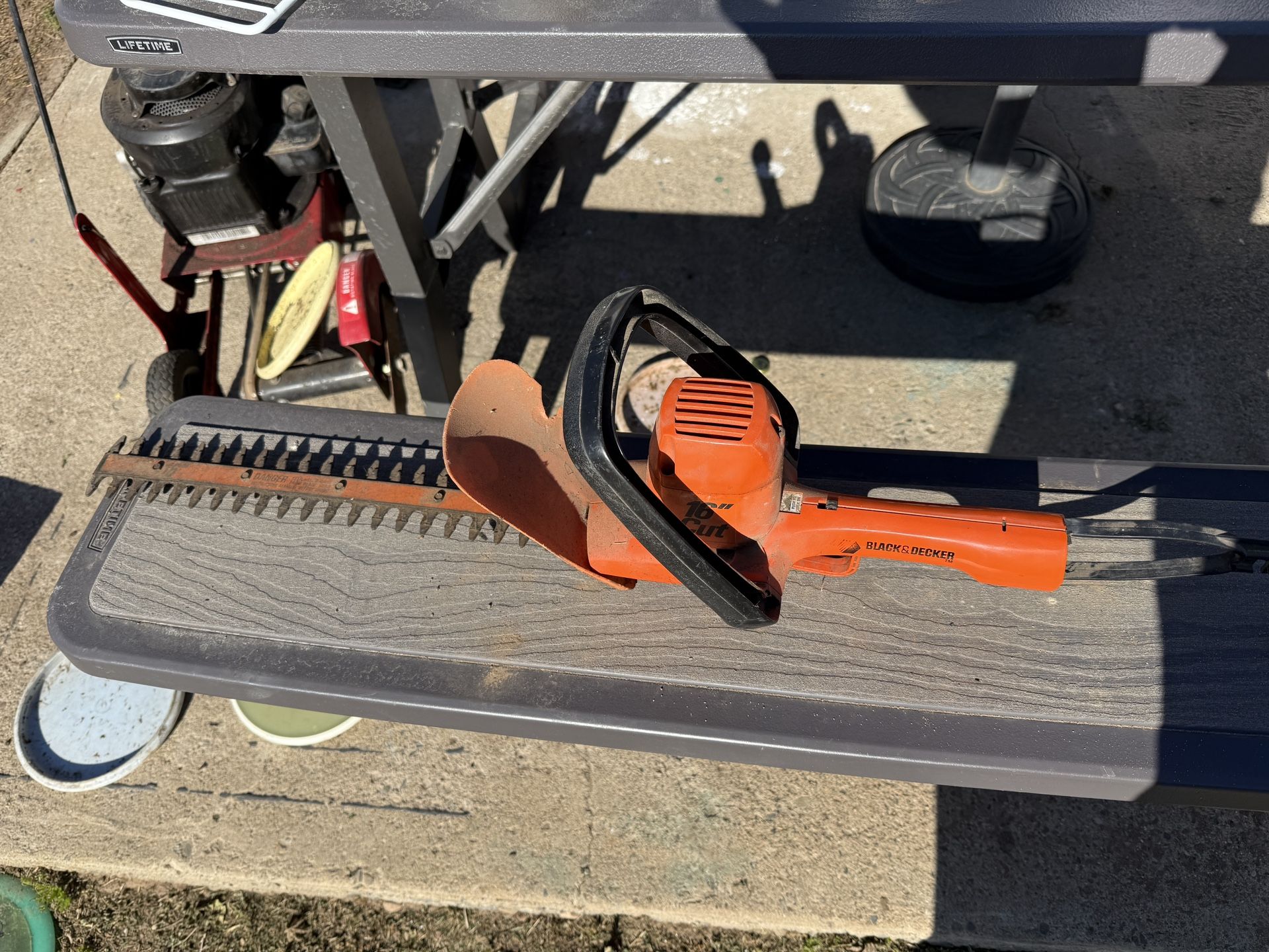 Black And decker Corded Hedge Trimmer 