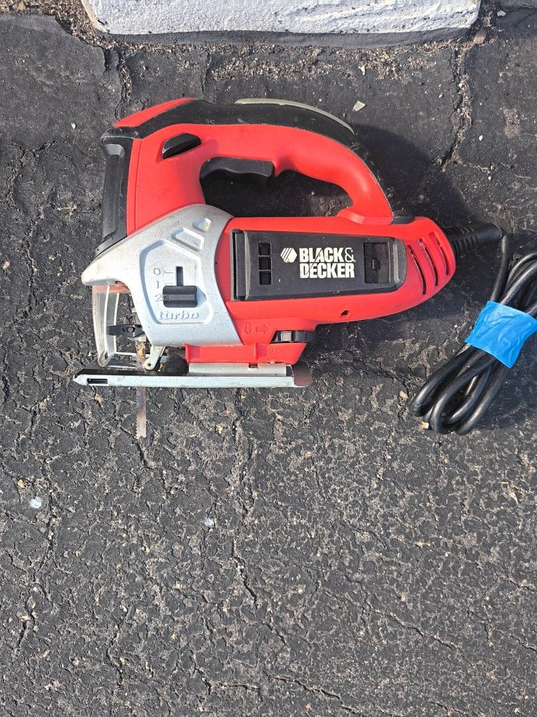 BLACK & DECKER  JIG SAW