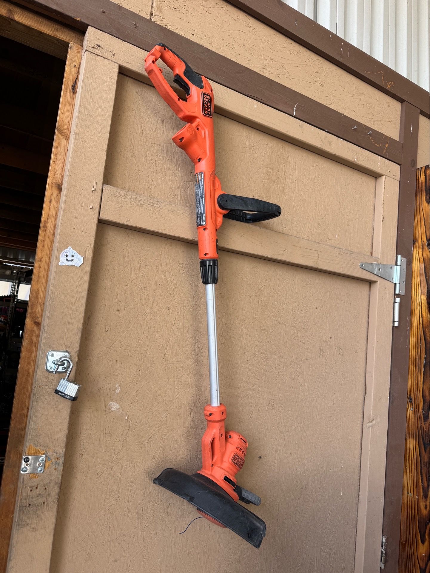 Black & Decker electric weedeater
