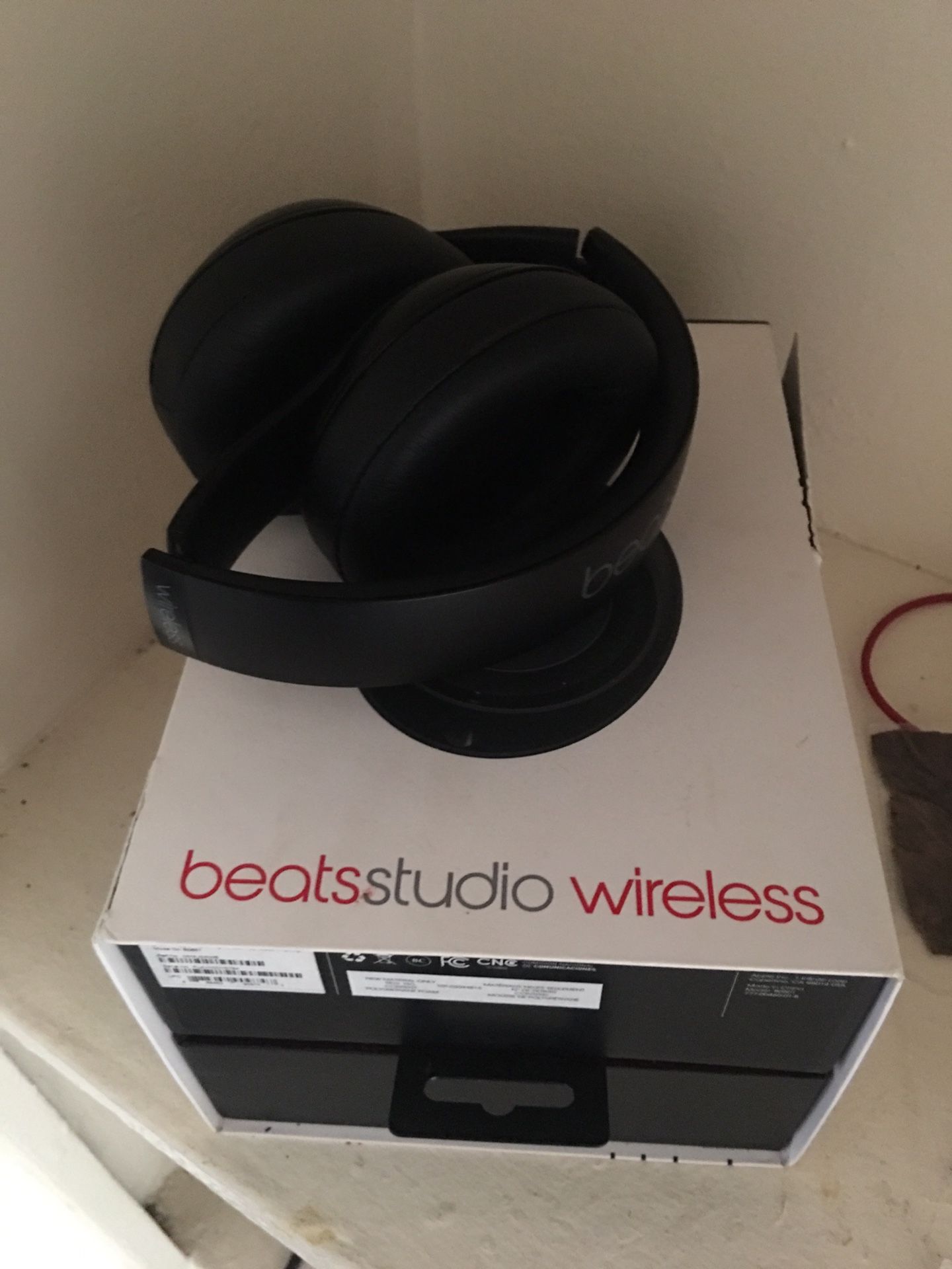 All black beats studio wireless...