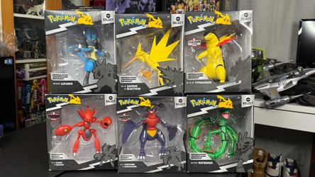 Pokemon select bundle 6 figures
