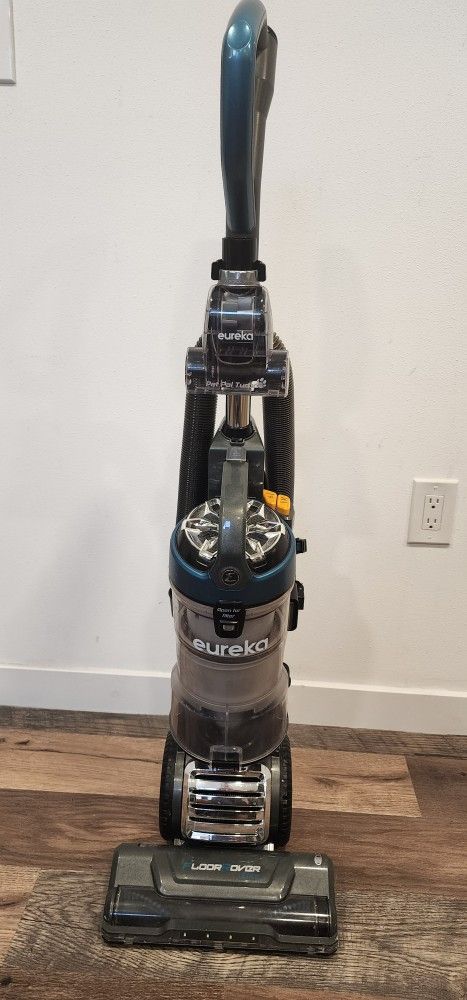 Eureka FloorRover Dash