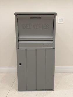 Suncast Package Delivery Box – Gray