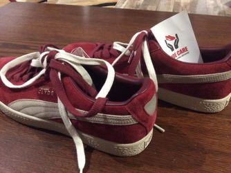 Brand new puma Clyde tennis shoes size 12