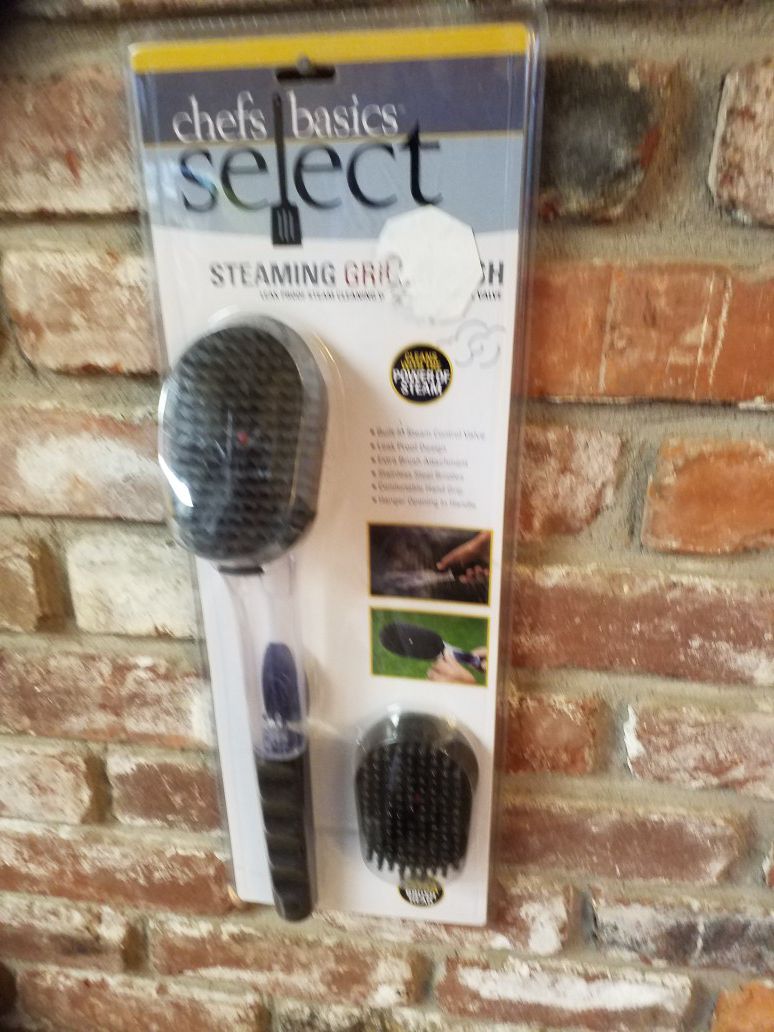Steaming bbq grill brush