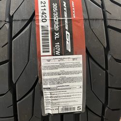 NEW TIRES 305/30/20 nitto Nt555 G2