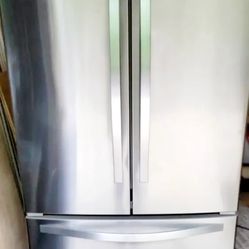 WHIRLPOOL REFRIGERATOR 