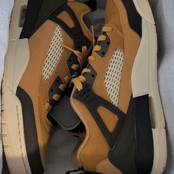 Jordan Spizike Low