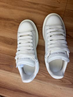 Alexander McQueen size 7 women