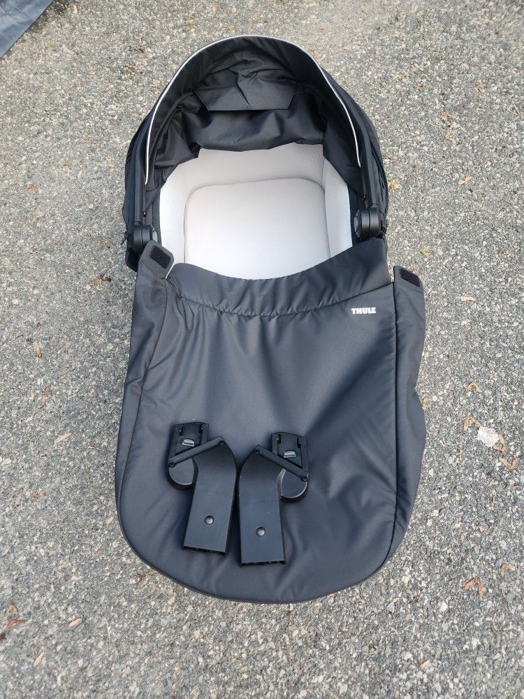 Thule Basinette Attachment