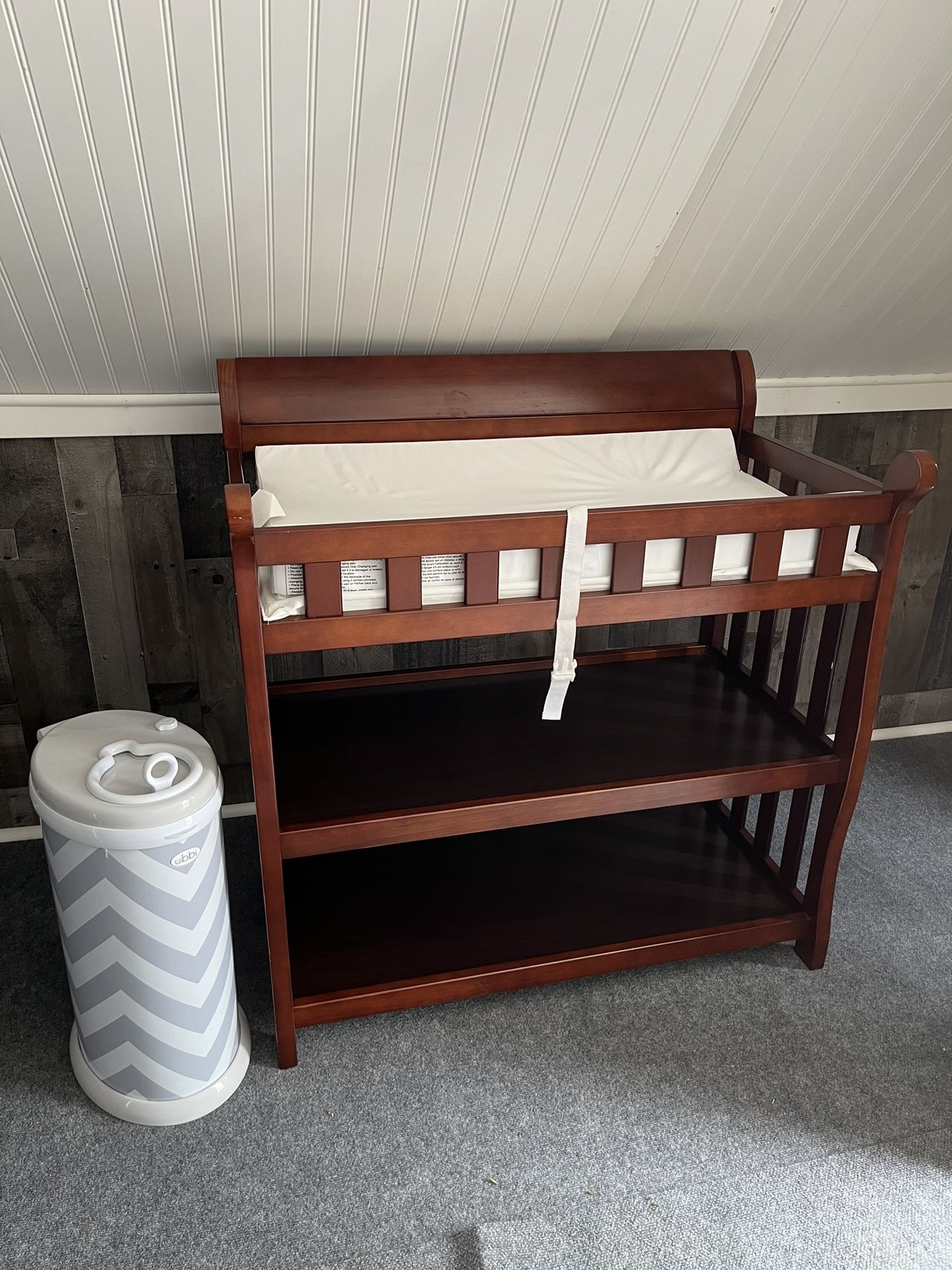 Changing Table  And Diaper Pail