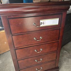 DRESSER 