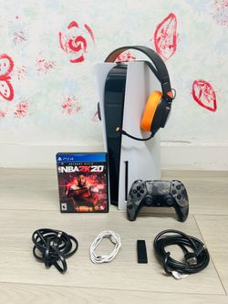 PlayStation 5 - Disc Version - 825GB , Bonus 1 Game , 1 Headset ( Used Very New )