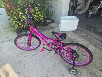 Girls Pink Purple  Kids Bike with Training Wheels