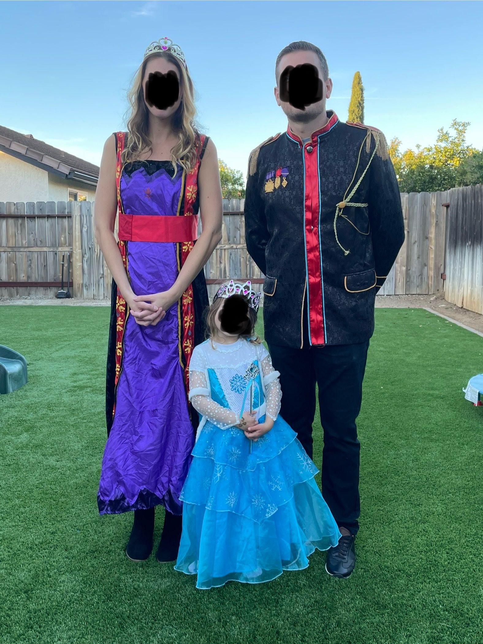 Frozen- Elsa’s Parents (King & Queen) Costumes