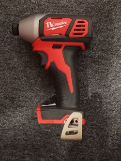 MILWAUKEE 1/4 HEX DRIVER