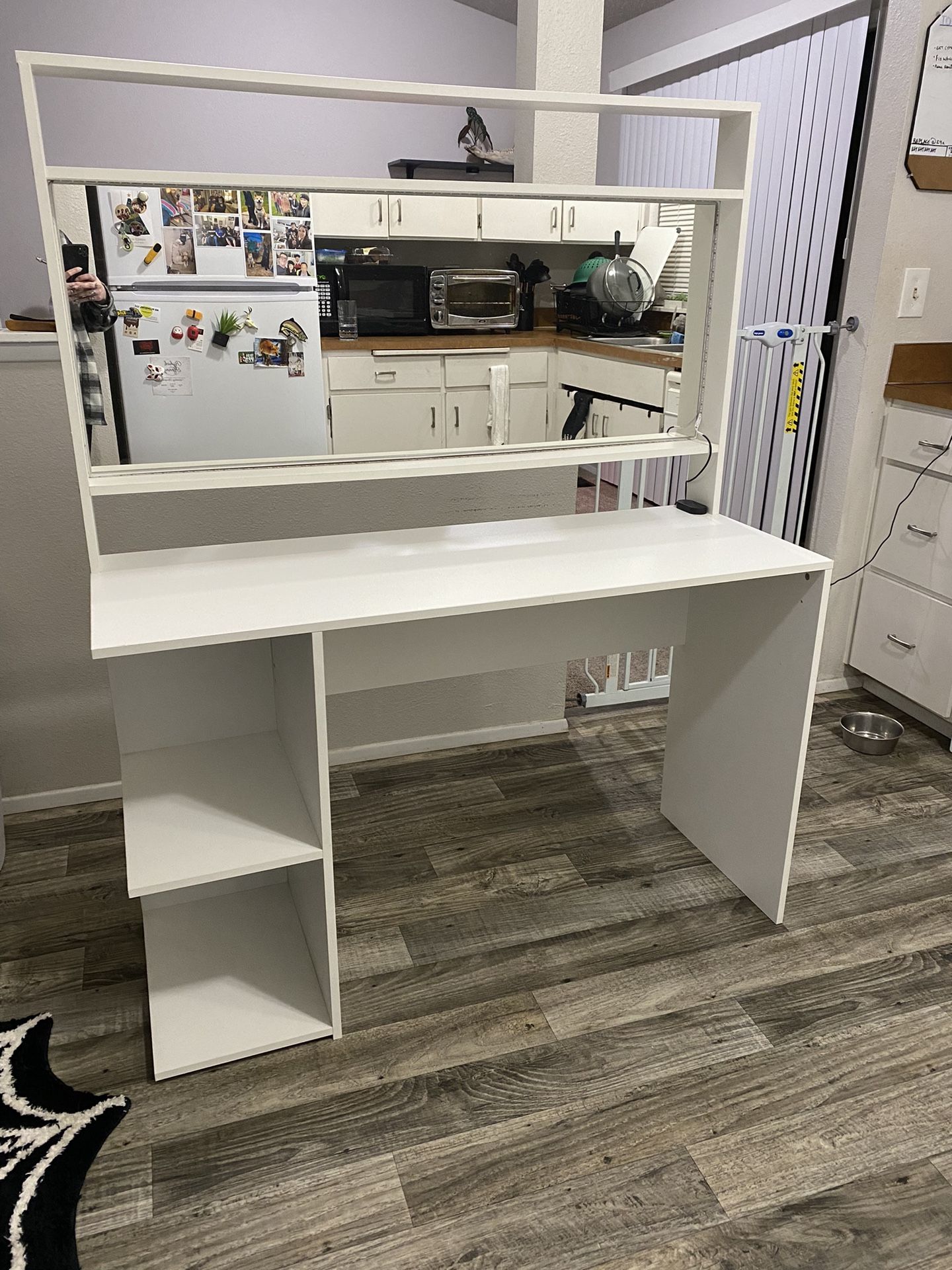 Makeup Vanity w/ LED