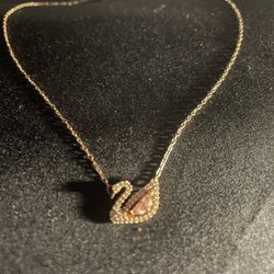 Dazzling Swan necklace Swan, Pink, Rose gold-tone plated