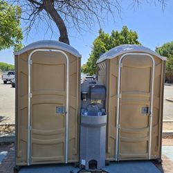 Porta Potty,  Baños Portables,  Porta Restrooms 