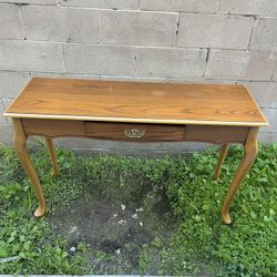 Queen Anne style console or sofa table in a light wood finish
