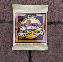 Ernie Ball Earthwood Acoustic Guitar Strings Custom Light 
