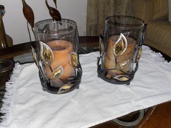 2 Pier One Hurricanes