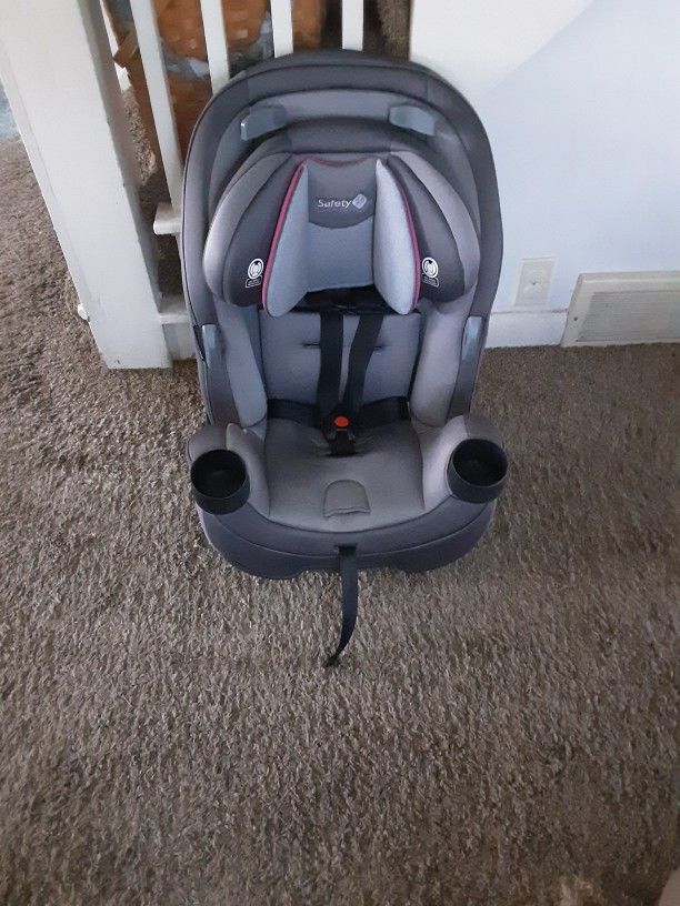Safety 1st Grow and Go Convertible Car Seat