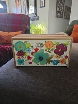 Pioneer Woman breadbox