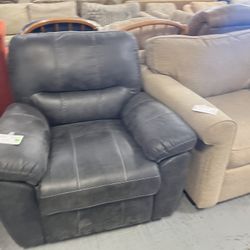 Large Grey Swivel Chair (in Store)