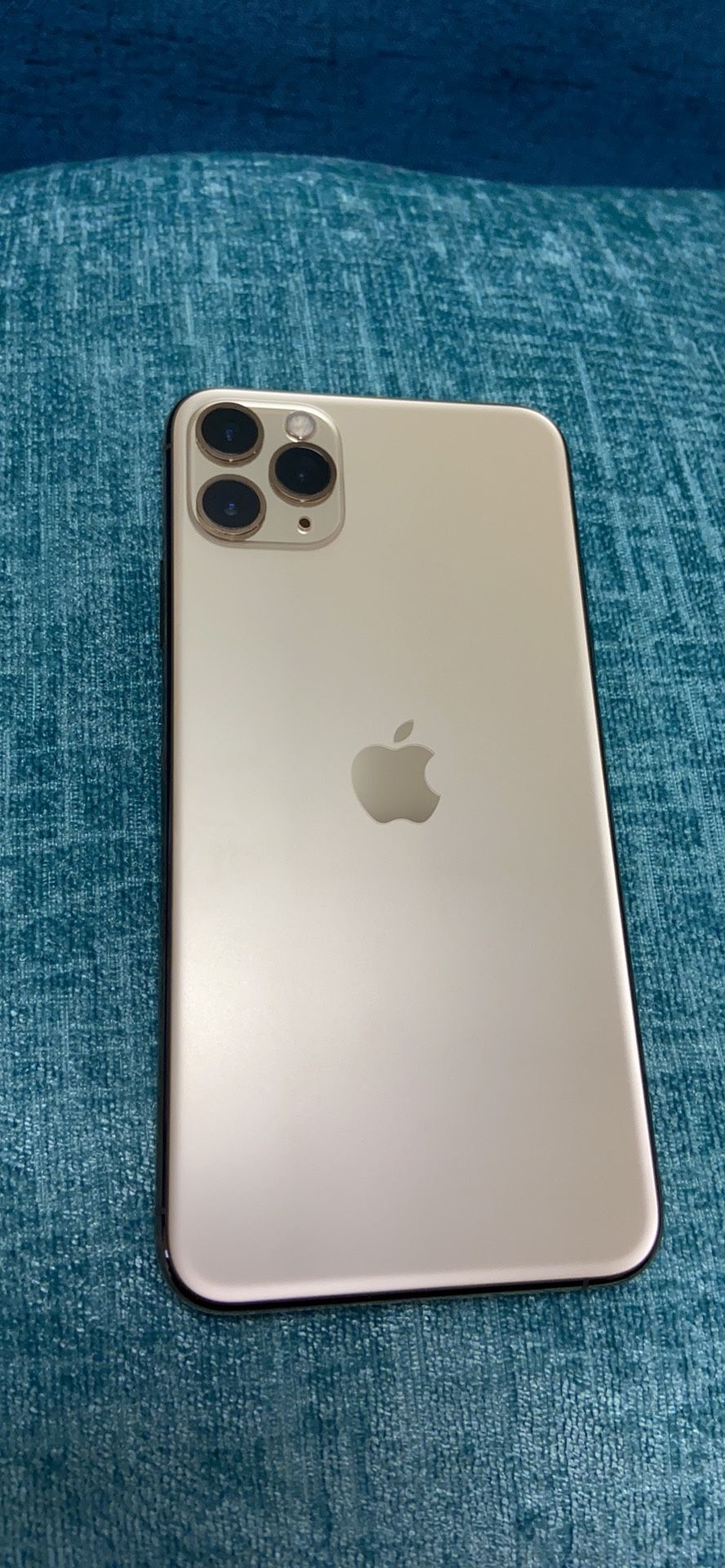 iPhone 11 Pro Max Gold *Unlocked*