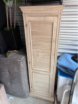 Cabinet/ bookcase