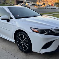 2019 Toyota Camry 