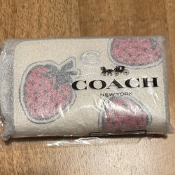 Coach Zipper Wallet Strawberry Print 