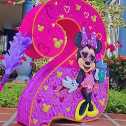 Beautiful personalized Piñatas 🪅🤩💯❤️🪅