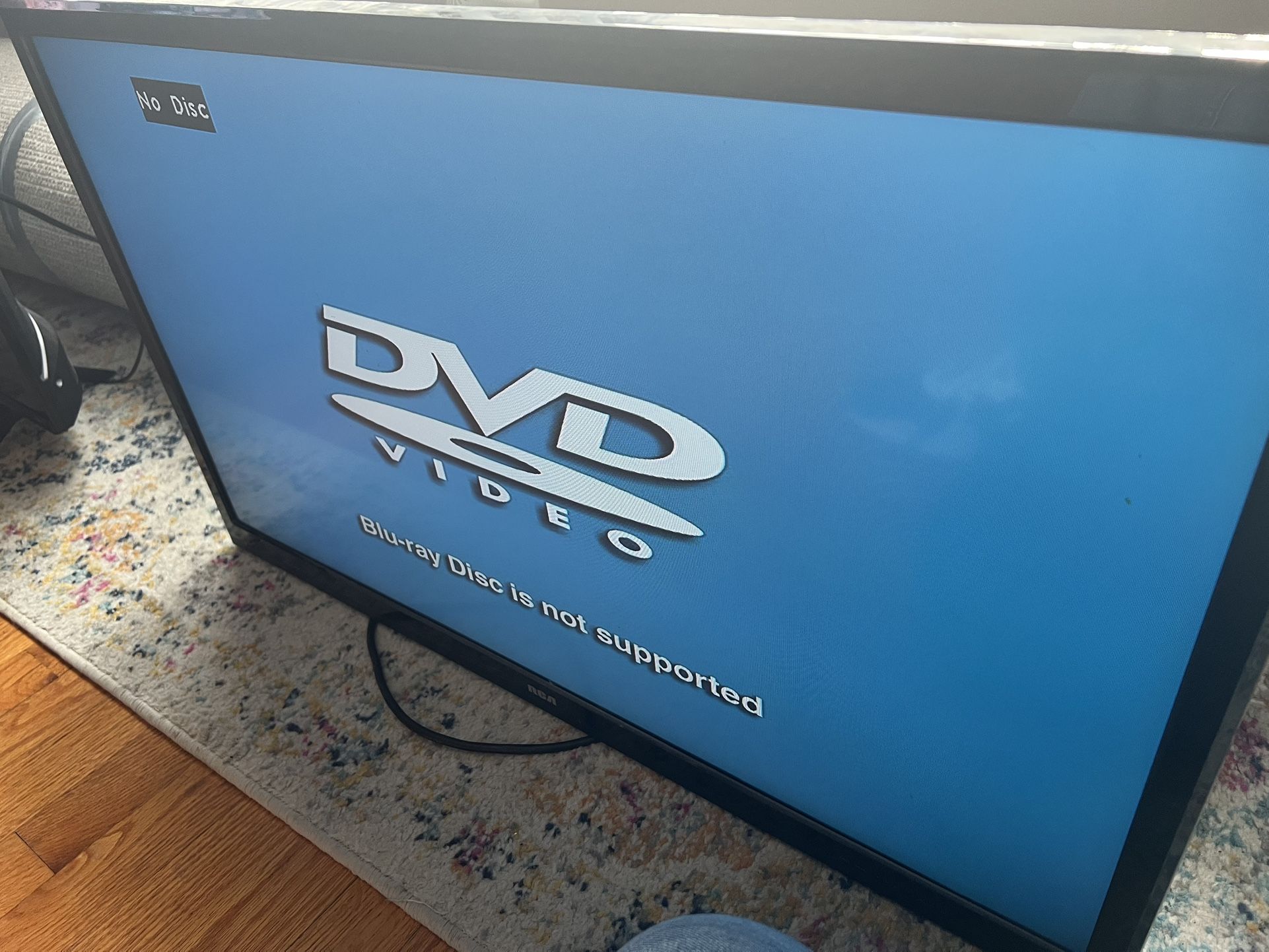 32 LED Tv & DVD Combo