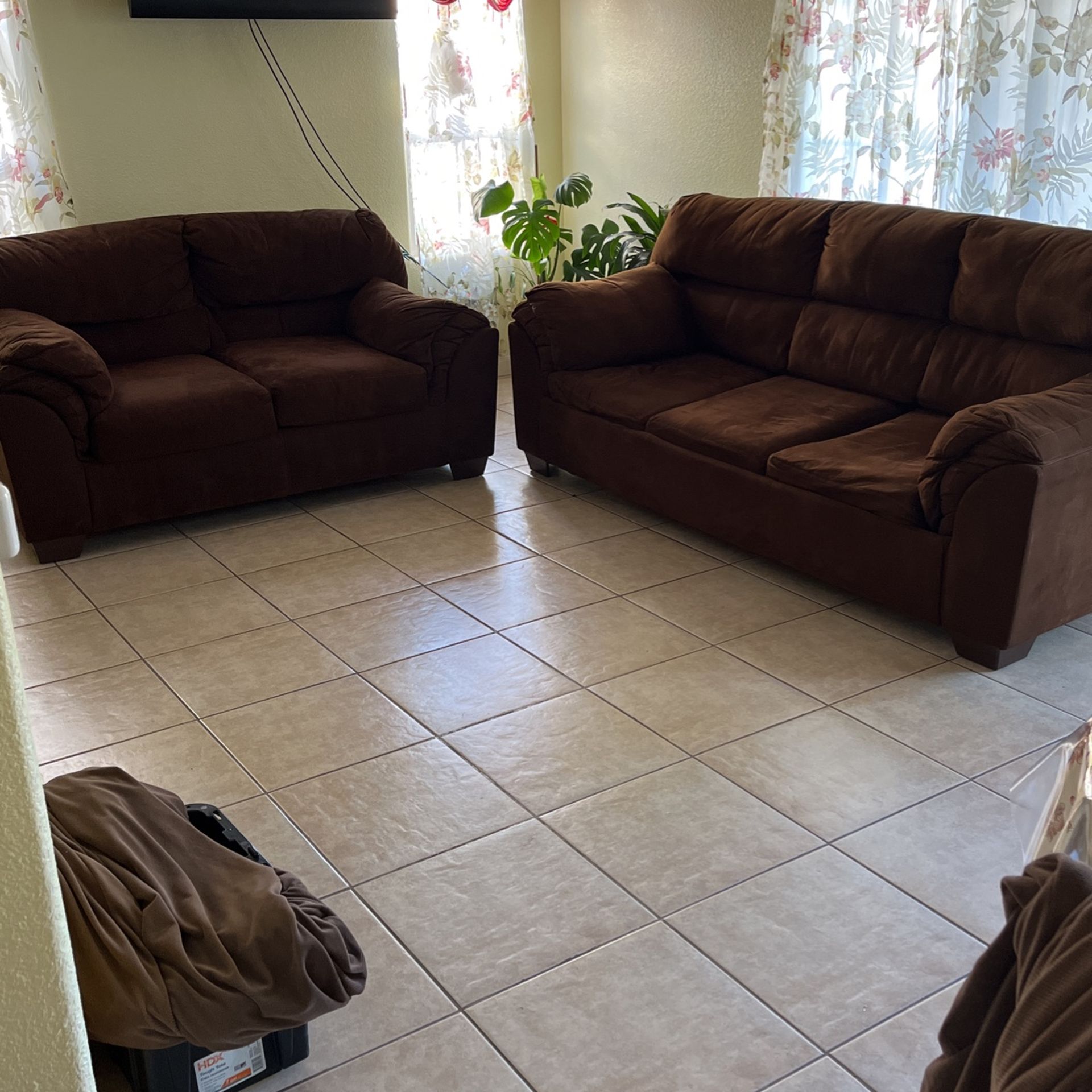 SOFA & LOVESEAT SET