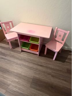 Kids table and chairs