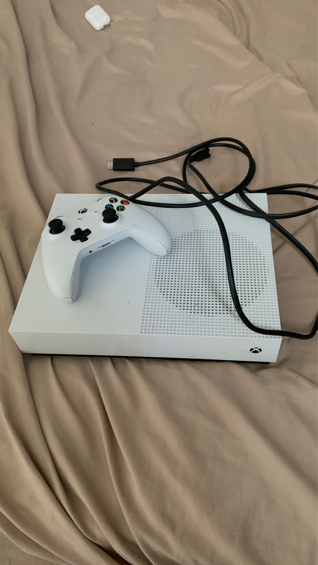 Xbox one all digital edition 1TB and one controller