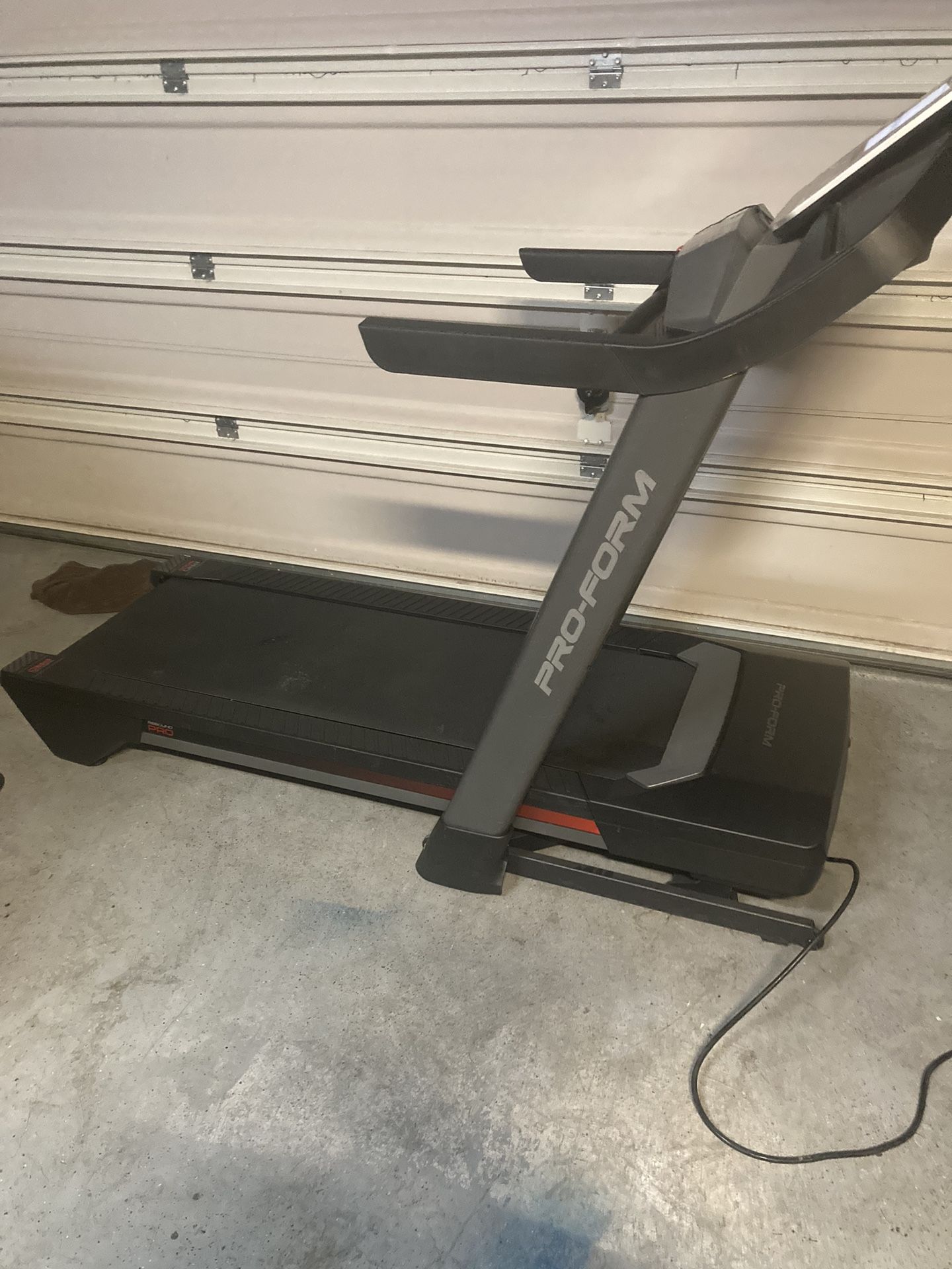 Proform Pro 5000 Treadmill, Almost New 