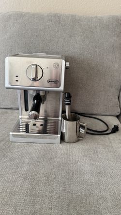 De'Longhi 15 Bar Espresso and Cappuccino Machine