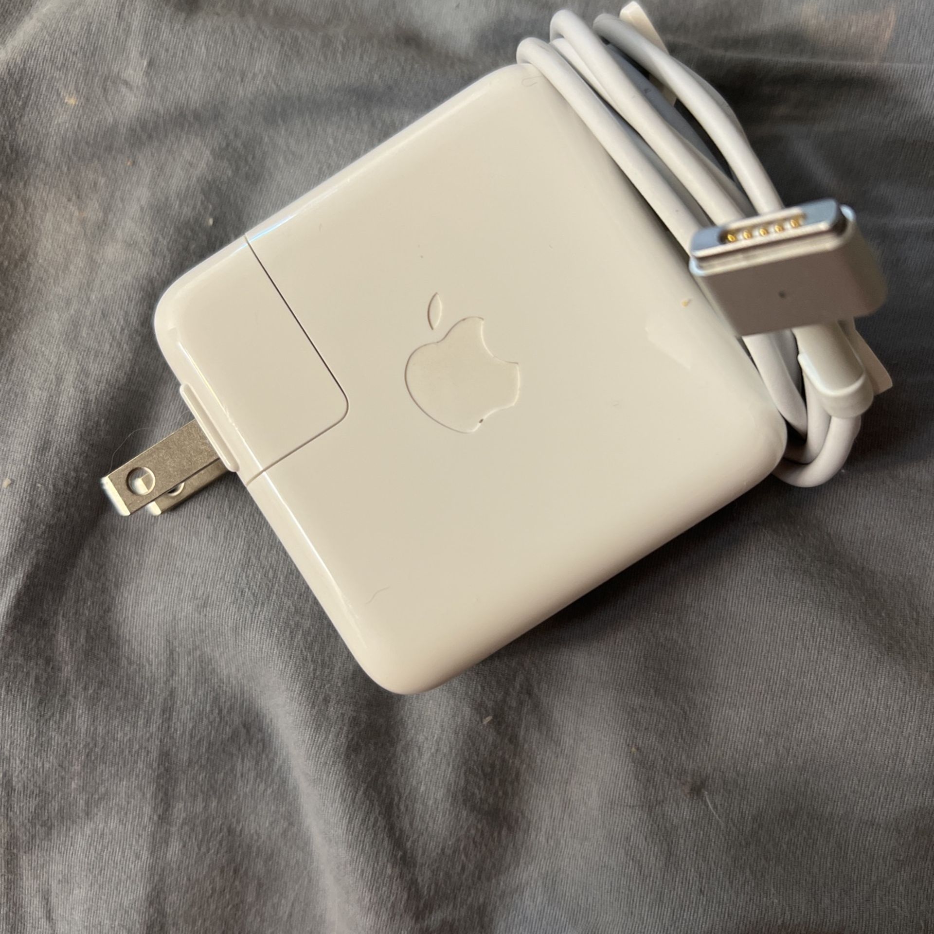 Apple 45W MagSafe Power Adapter for MacBook Air