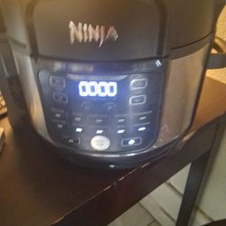 Ninja Foodi Air Fryer / Pressure Cooker