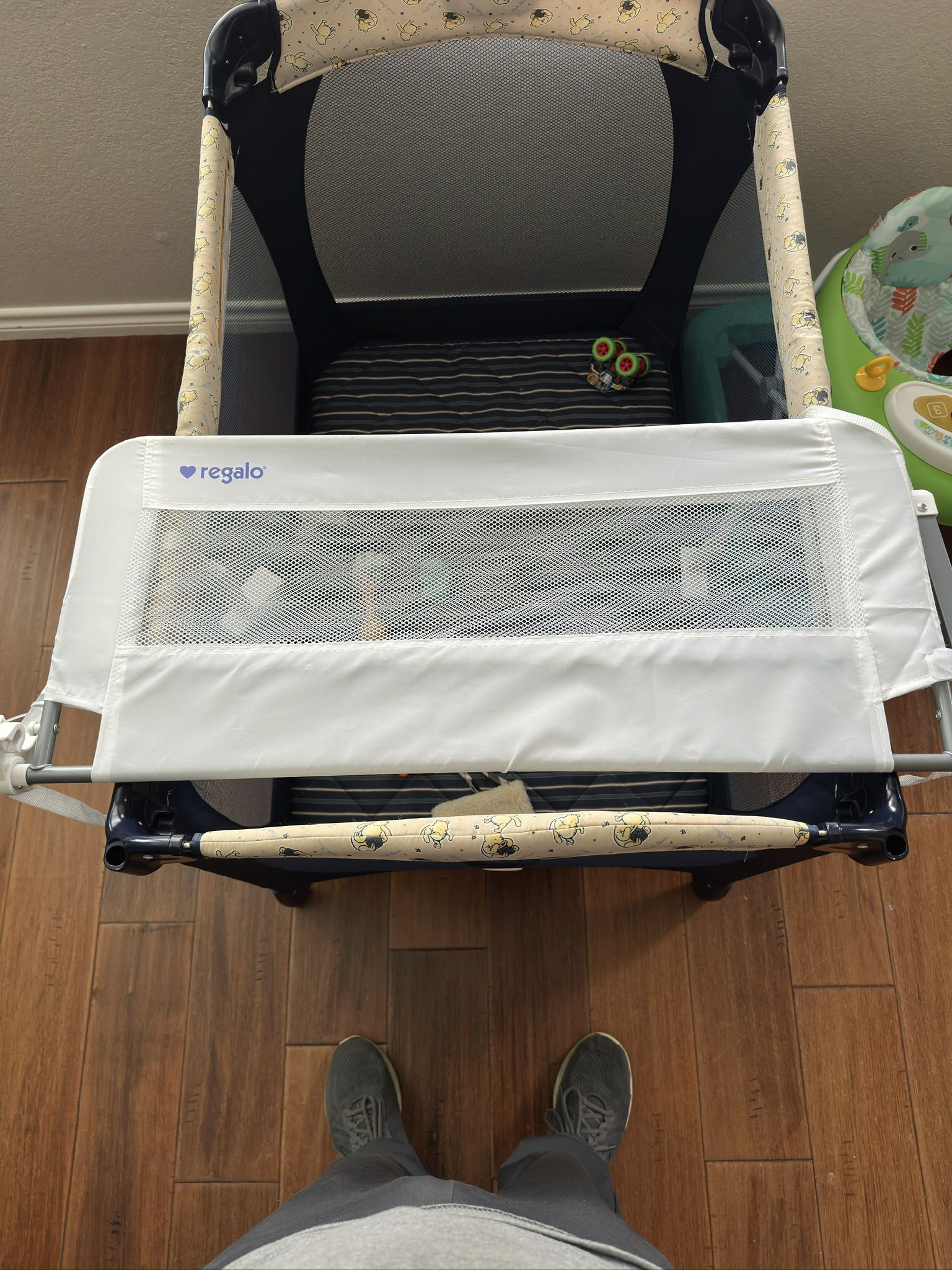 Regalo Swing Down Bed Rail Guard, with Reinforced Anchor Safety System 33 Inches