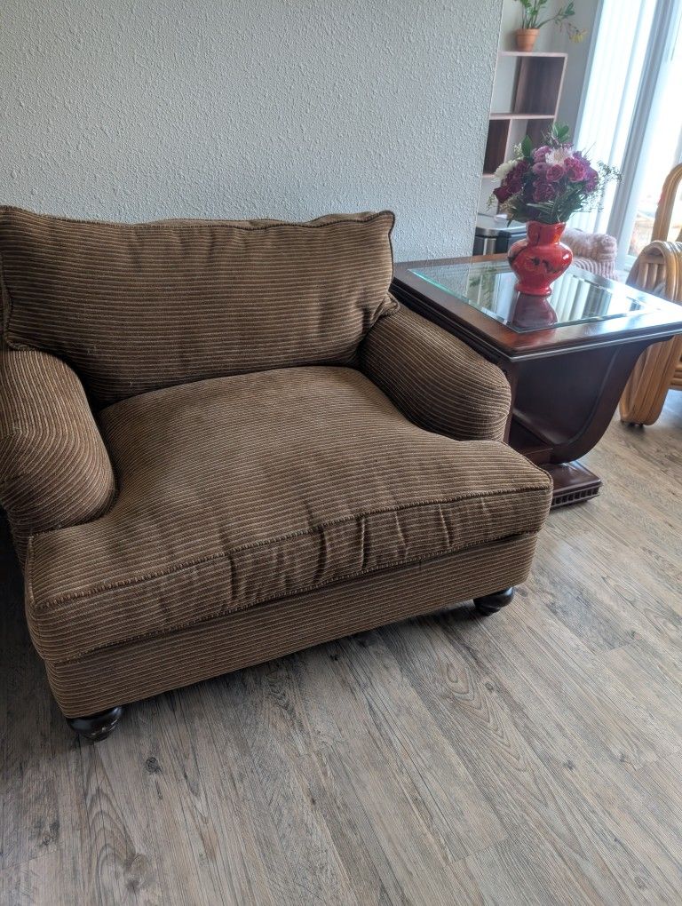 Couch/ Sofa