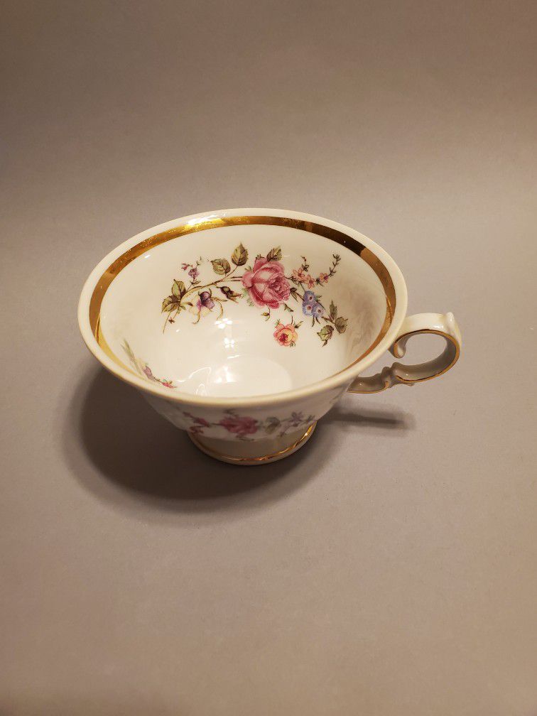 Walbrzych Sheraton Rose Footed Teacups 