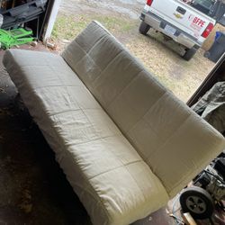 Futon. 